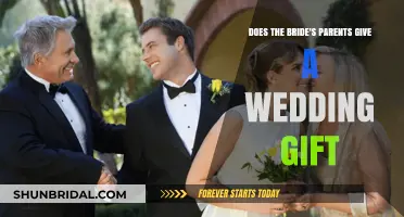 Do the Bride's Parents Give a Wedding Gift? Traditions Explained