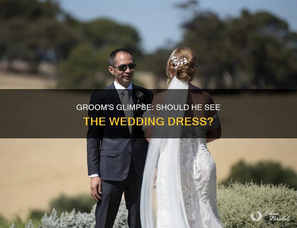 does the groom see the wedding dress