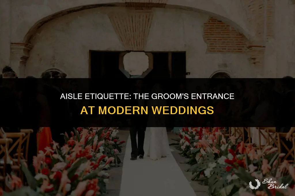 does the groom walk down the aisle