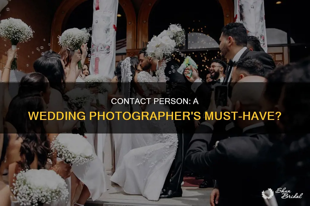 does wedding photographer need a contact person