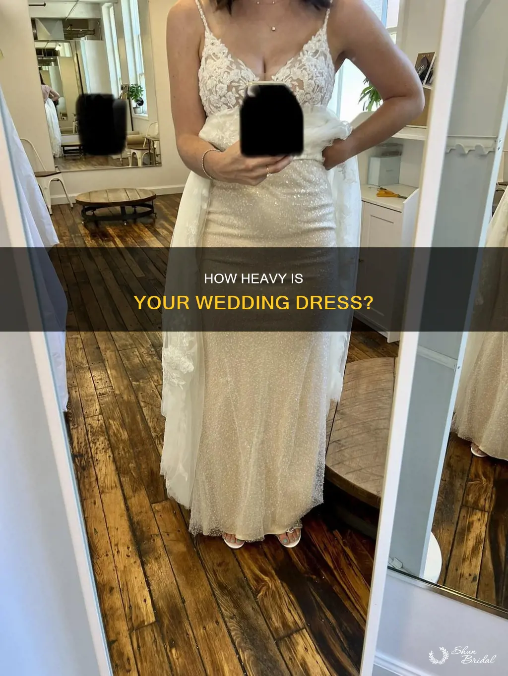 does your average wedding dress weigh