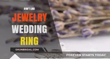 How to Celebrate Your Wedding Without Jewelry