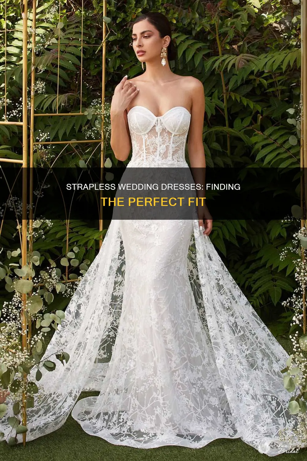 how a strapless wedding dress should fit