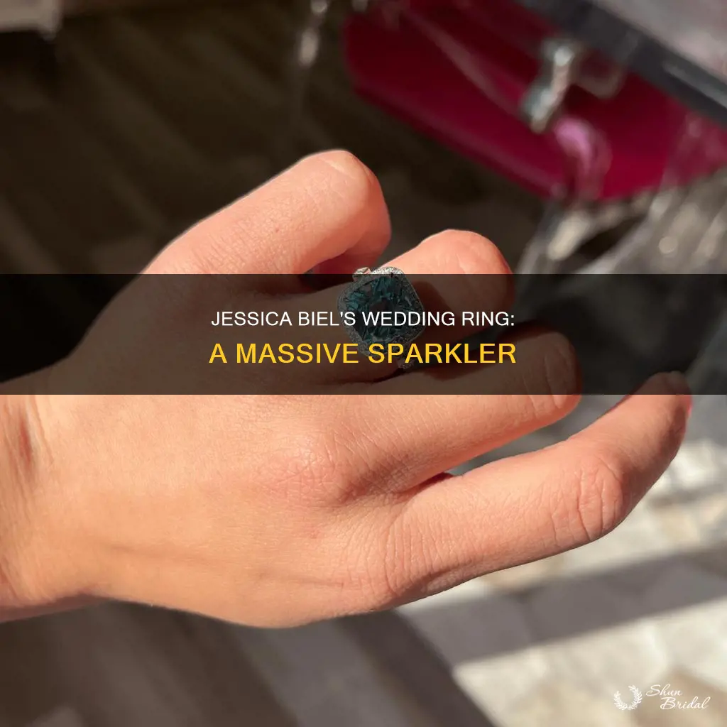 how big is jessica biel wedding ring