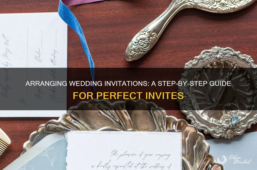 how do you arrangement wedding invitatins