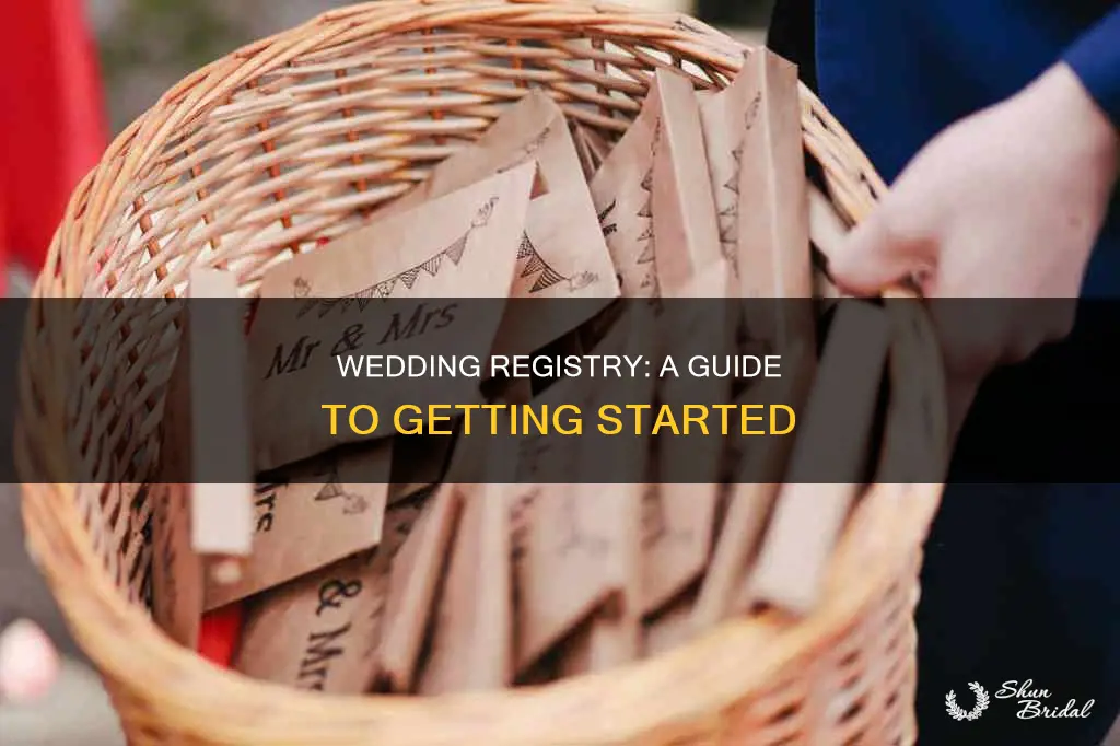 how does a wedding registry work