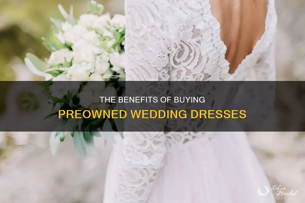 how does preowned wedding dress work