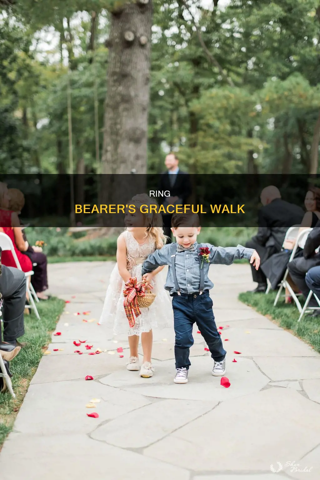 how does the ring bearer walk