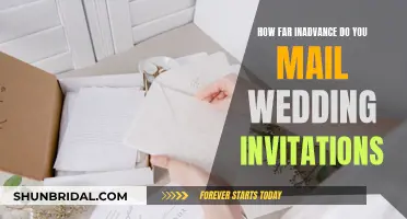 Mailing Wedding Invitations: When to Send Them Out