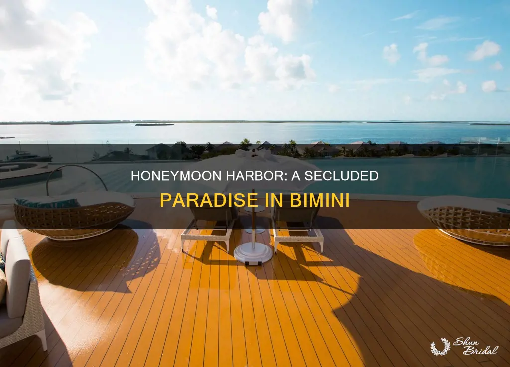 how far is honeymoon harbor from the sopoms in bimini