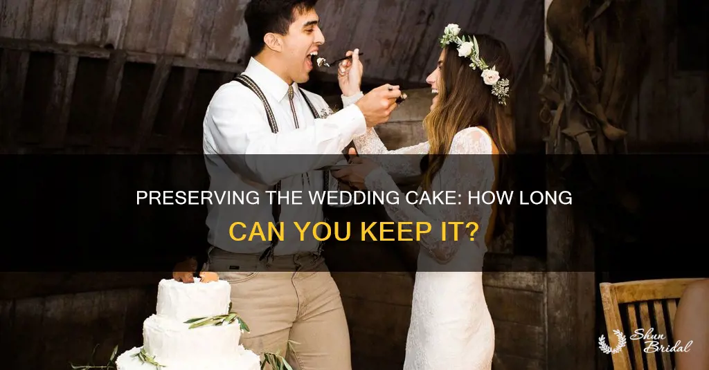 how long do you keep wedding cake