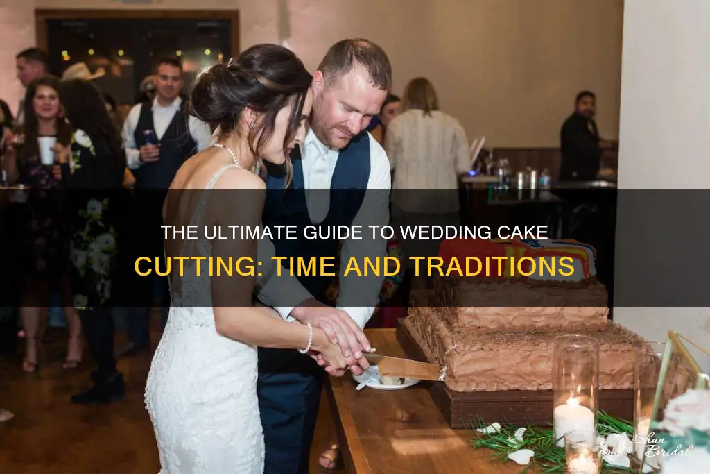 how long is cake cutting at wedding