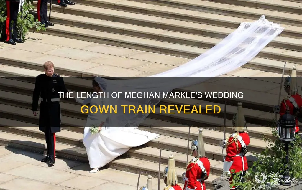 how long is mehgan markles train on her wedding gown