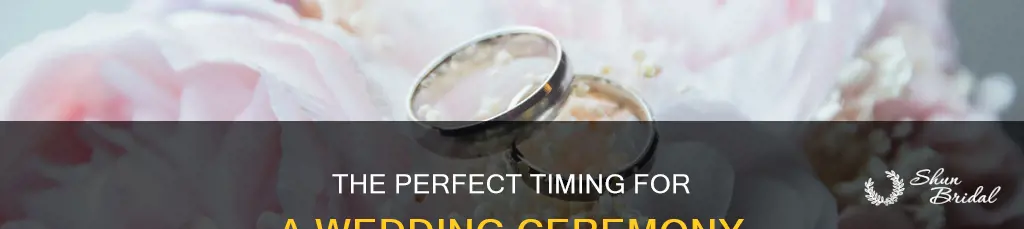 how long should guests wait wedding cerm