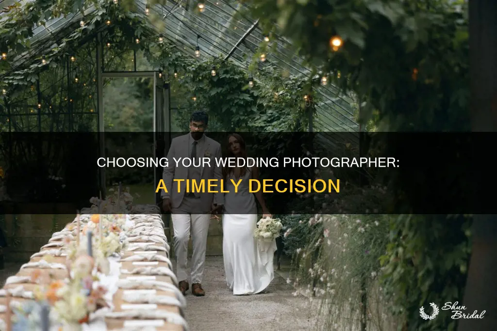 how long to meet with wedding photographer