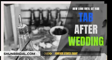 When to Open a Bar Tab for Your Wedding