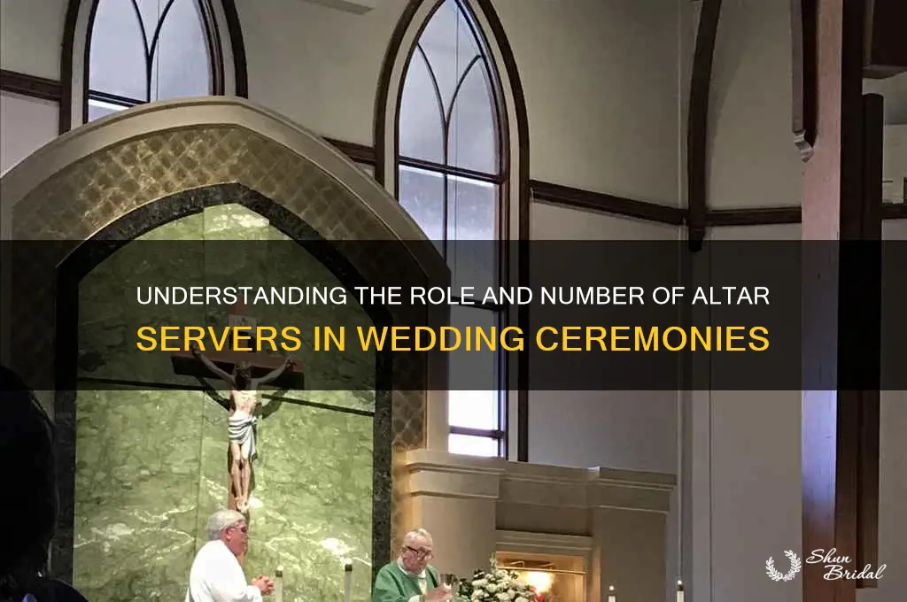 how many altar servers are there in a wedding