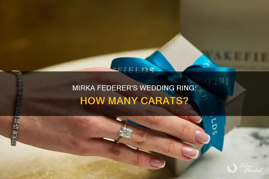 how many carats is mirka federer wedding ring