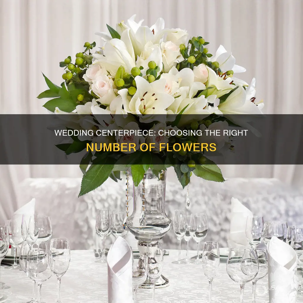 how many flowers in a wedding centerpiece