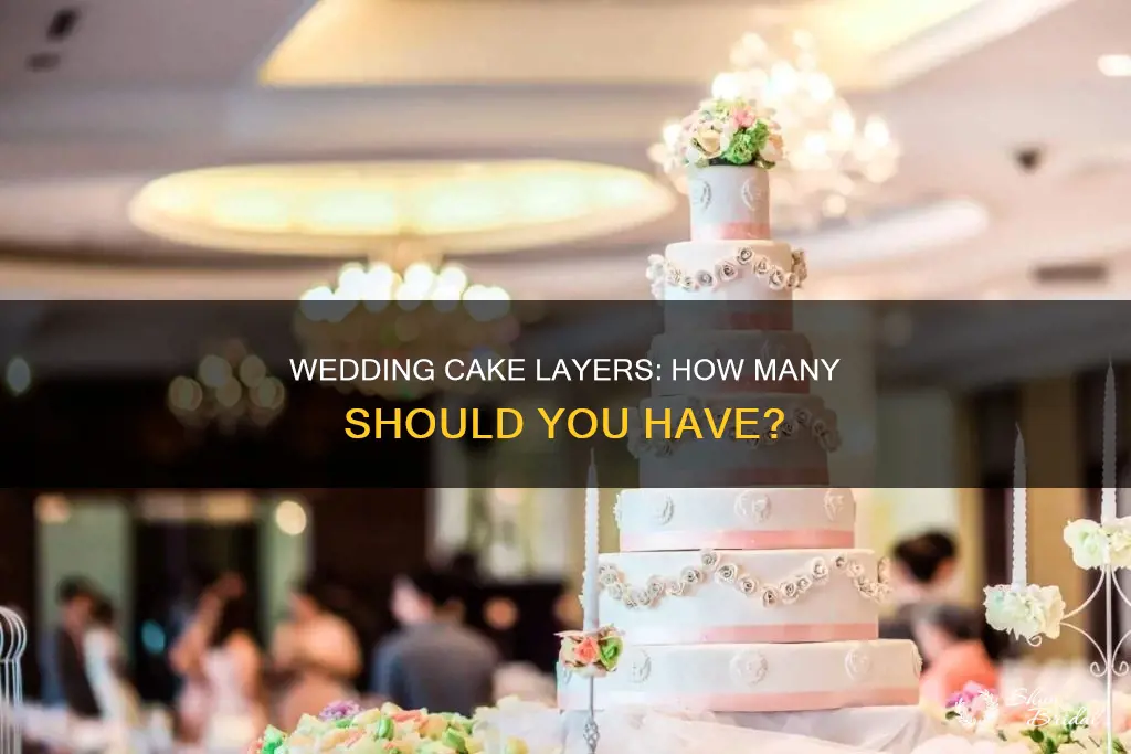 how many layers are wedding cakes