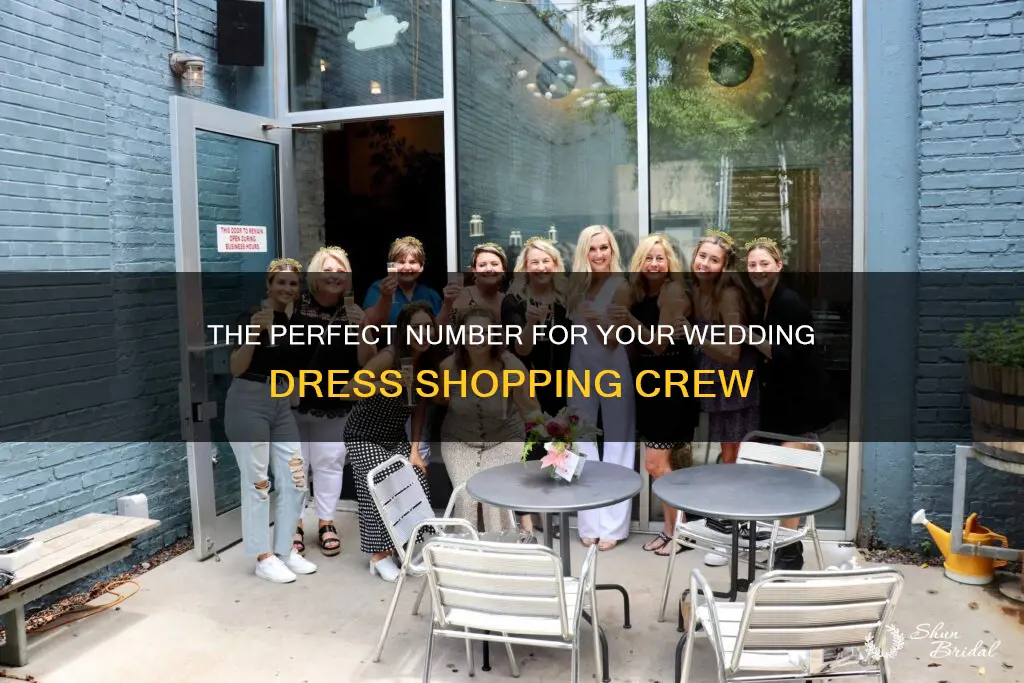 how many people to bring wedding dress shopping