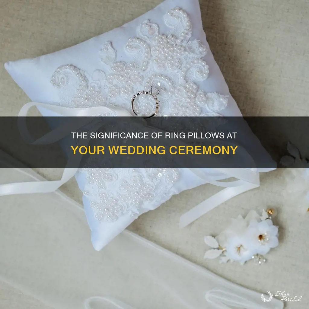 how many ring pillows are used in a wedding