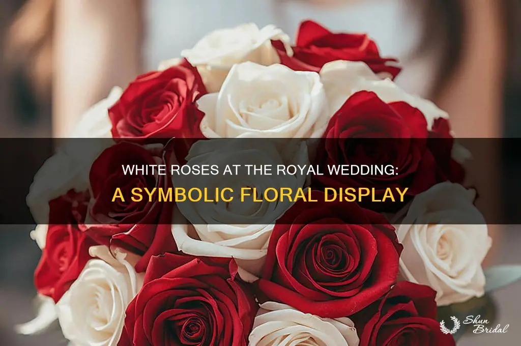 how many white roses at royal wedding