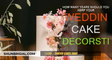 Preserving Wedding Cake Decorations: How Long Should You Keep Them?