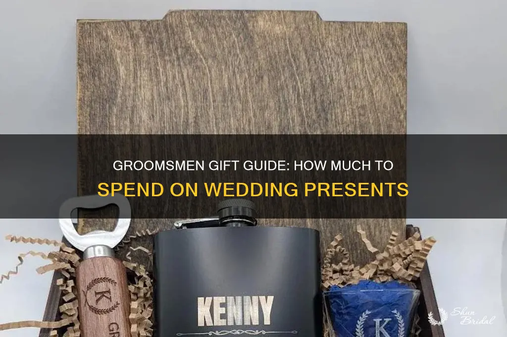 how much do groomsmen give