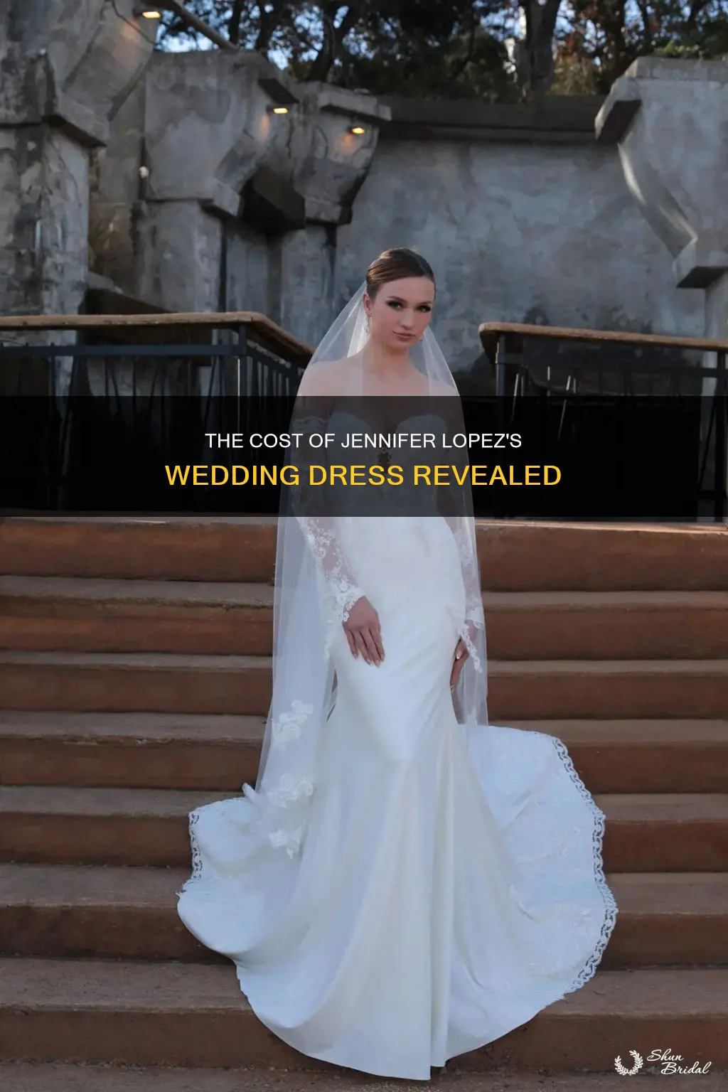 how much was jennifer lopez wedding dress