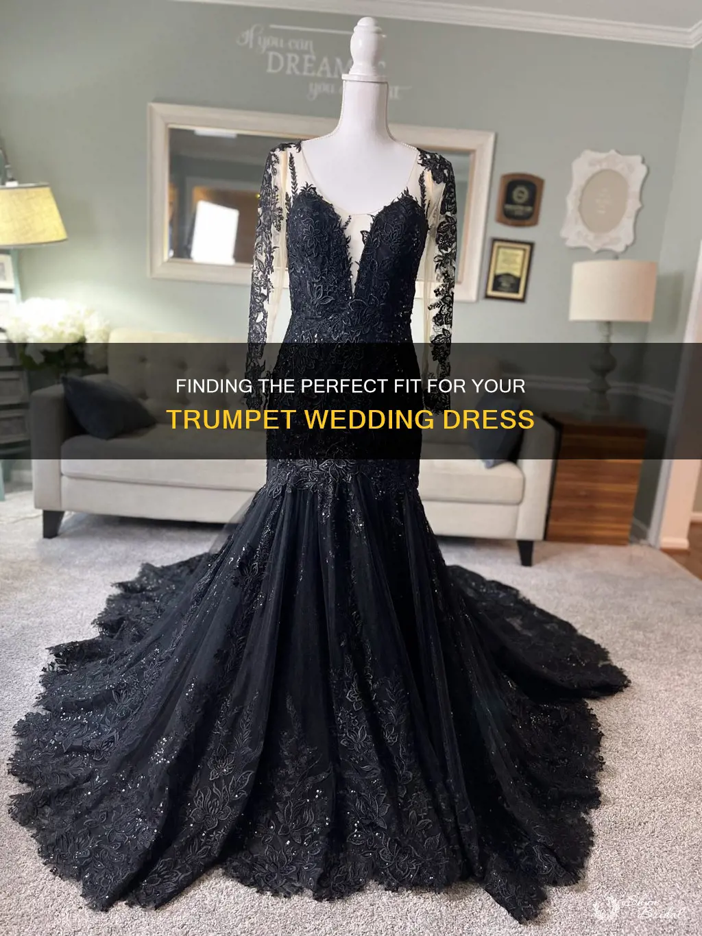 how should a trumpet wedding dress fit