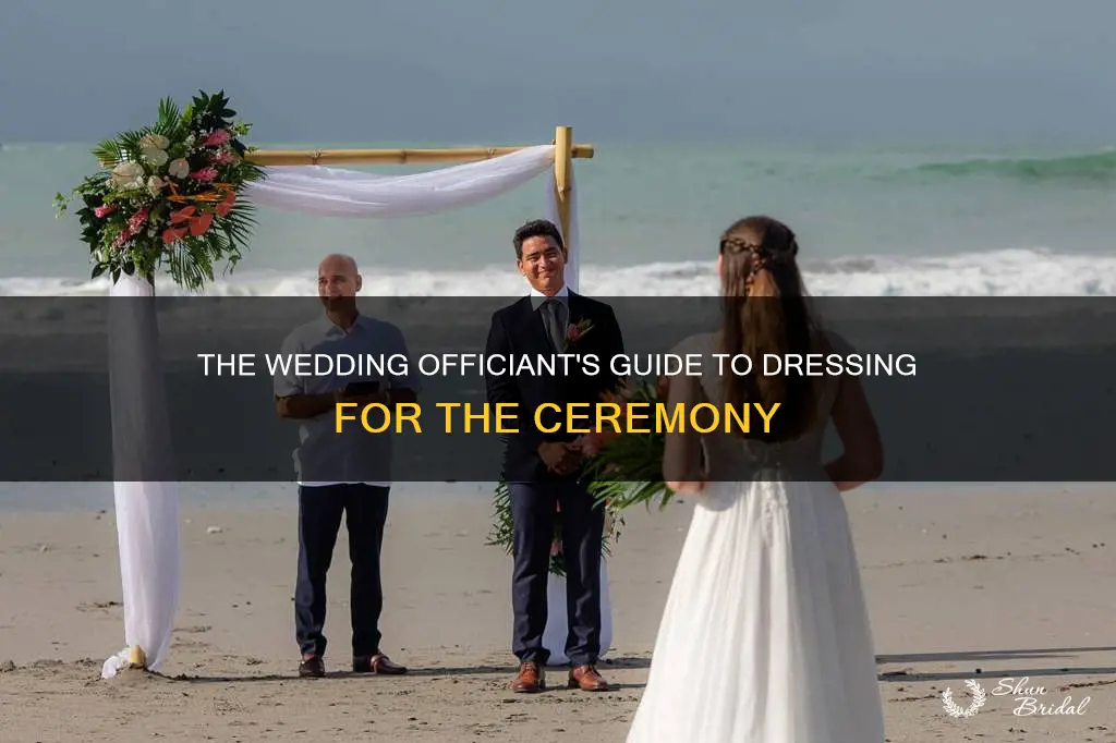 how should a wedding officiant dress