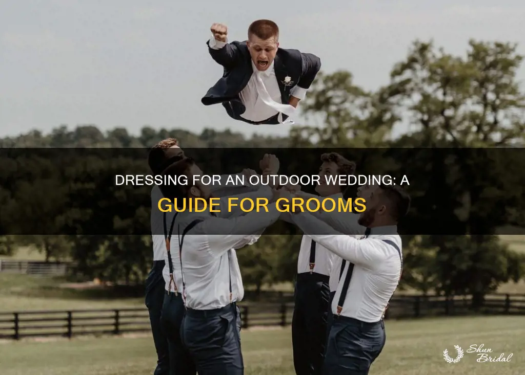 how should guys dress for outdoor wedding