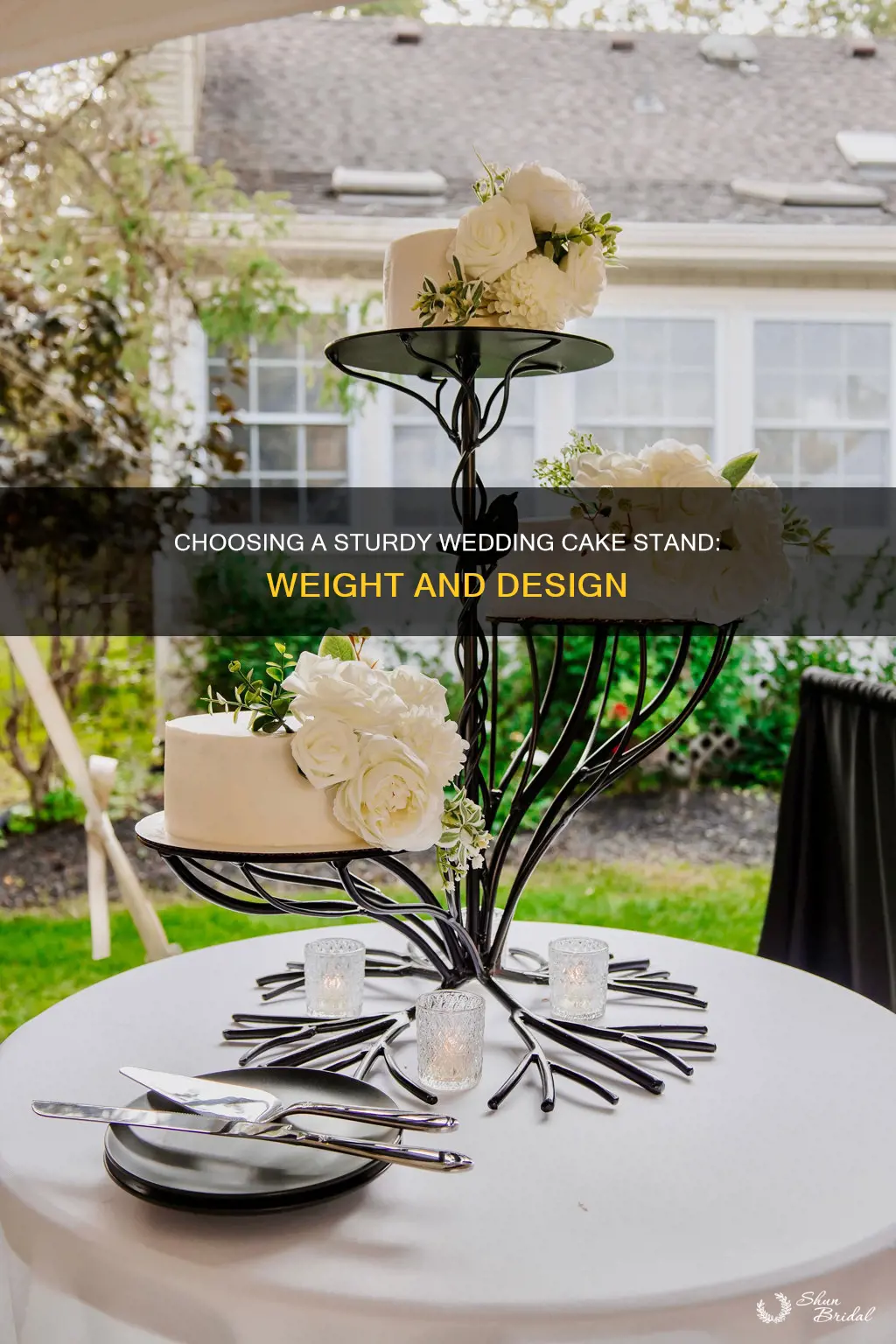 how strong should a wedding cake stand be