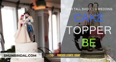 Choosing the Right Height for Your Wedding Cake Topper