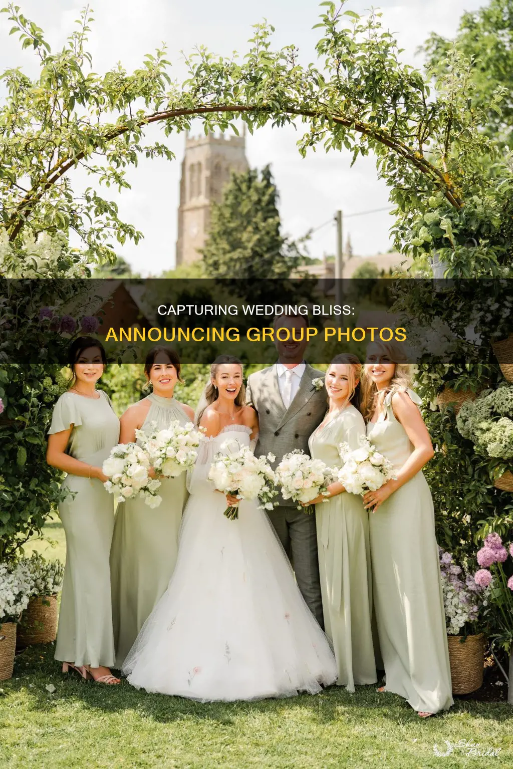 how to announce group photo at wedding