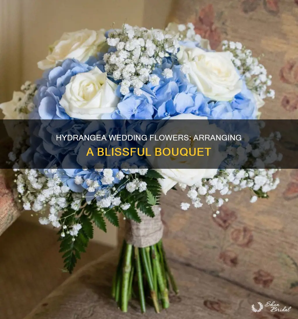 how to arrange hydrangea wedding flowers
