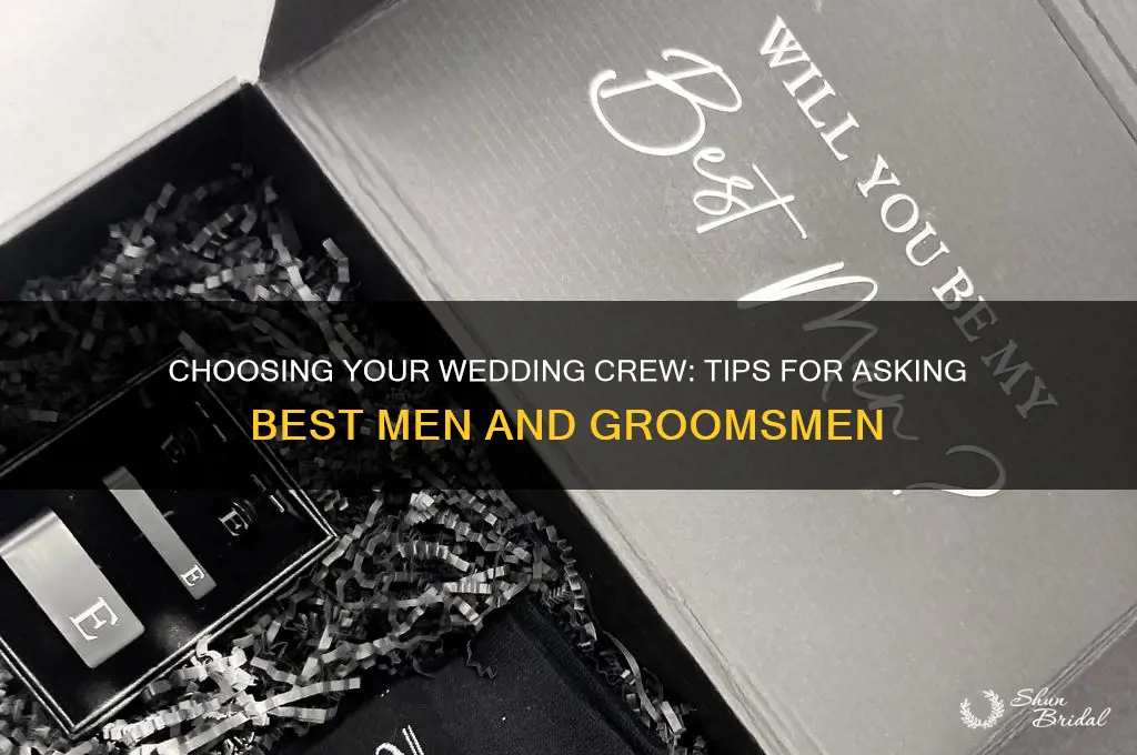 how to ask best men and groomsmen