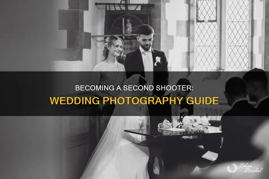 how to be a second shooter in wedding photography