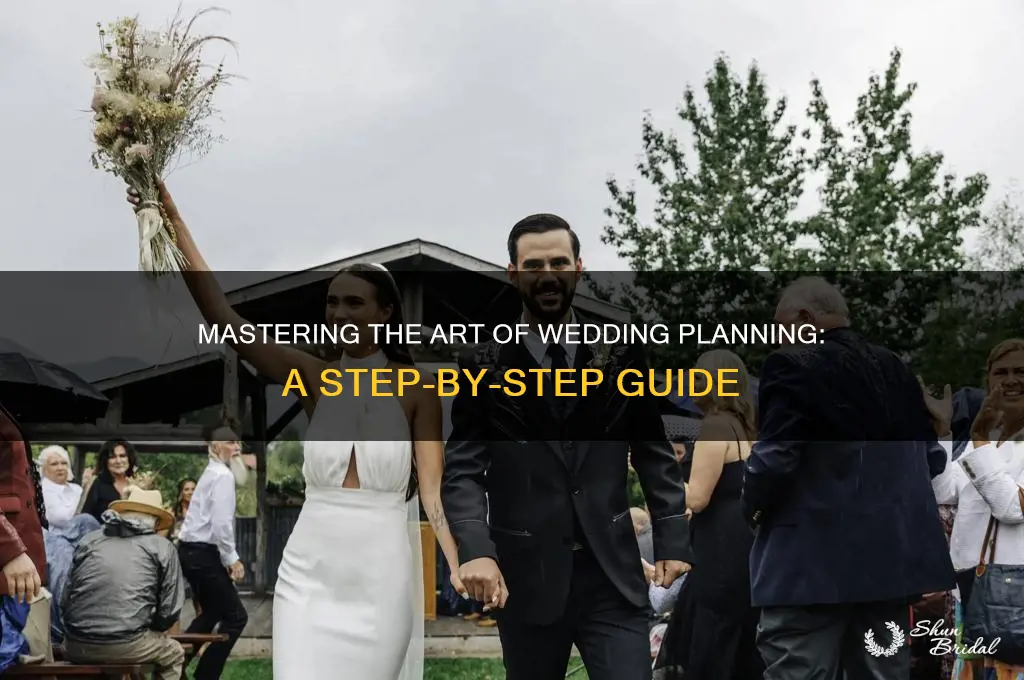 how to be a wedding panner
