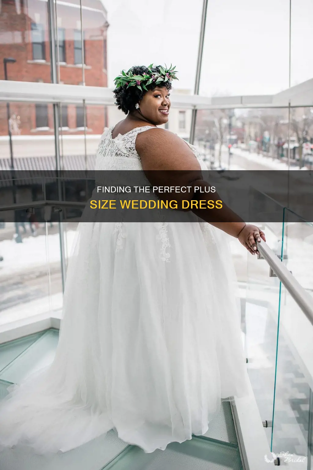 how to choose a plus size wedding dress