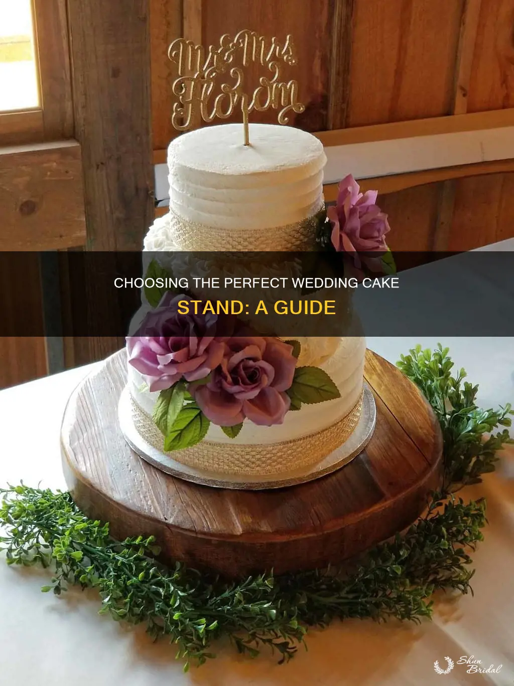 how to choose a wedding cake stand