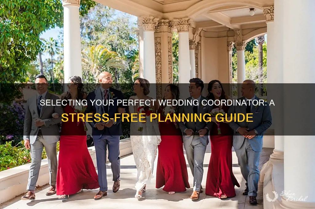 how to choose a wedding coordinator