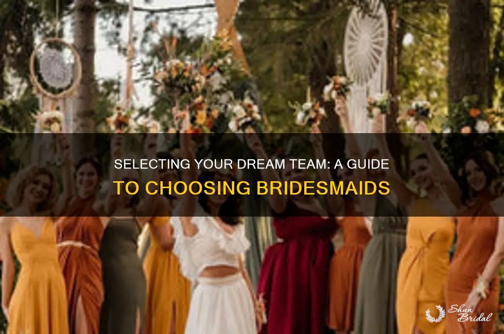 how to choose bridesmaids for your wedding