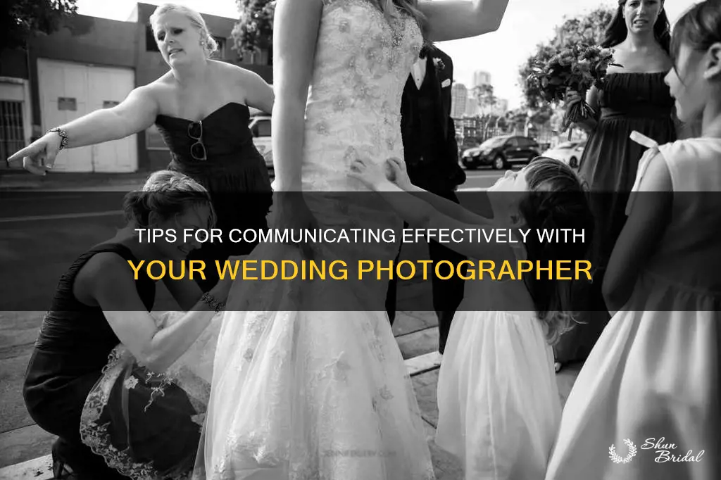 how to communicate with wedding photographer