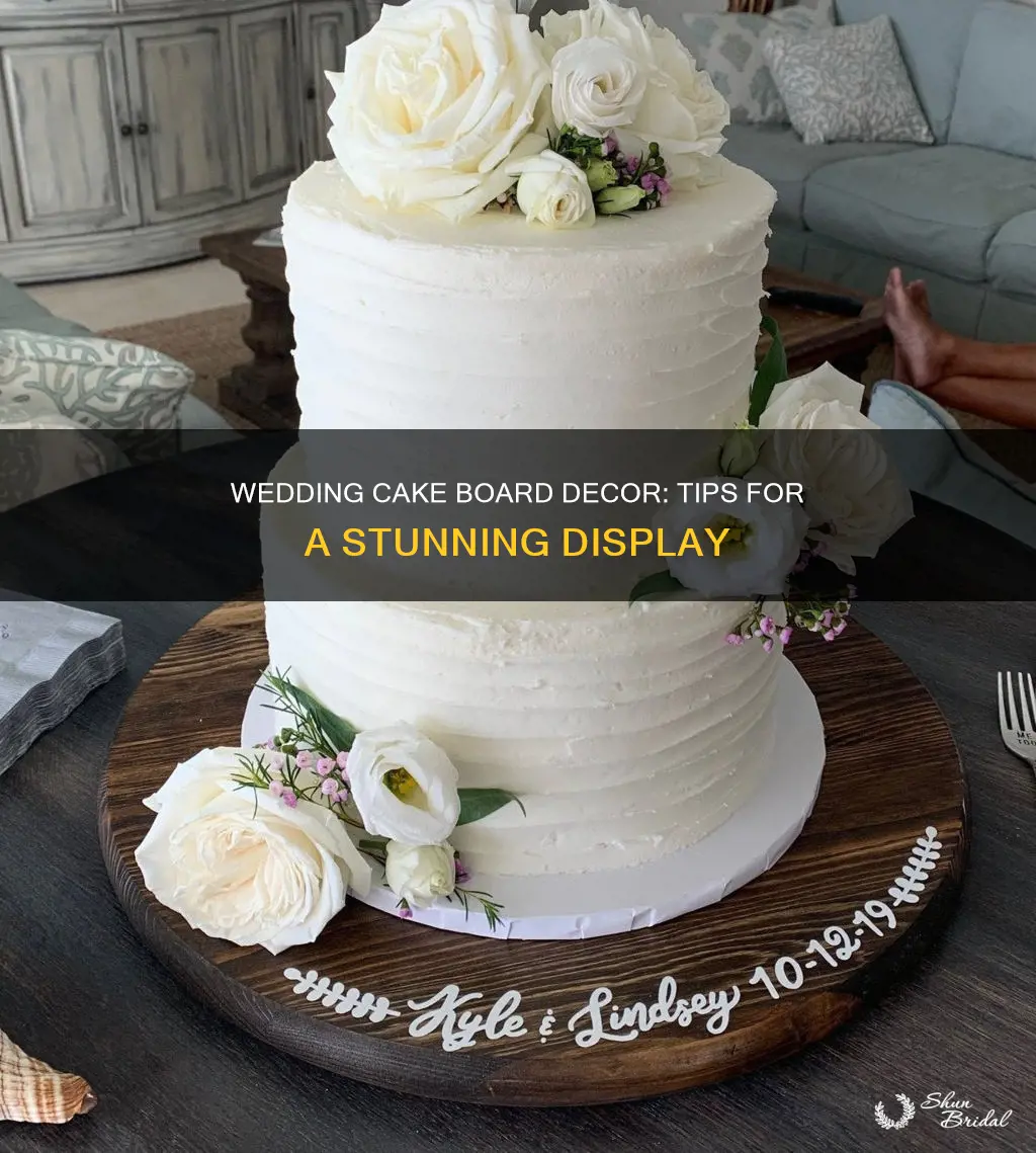 how to decorate a wedding cake board