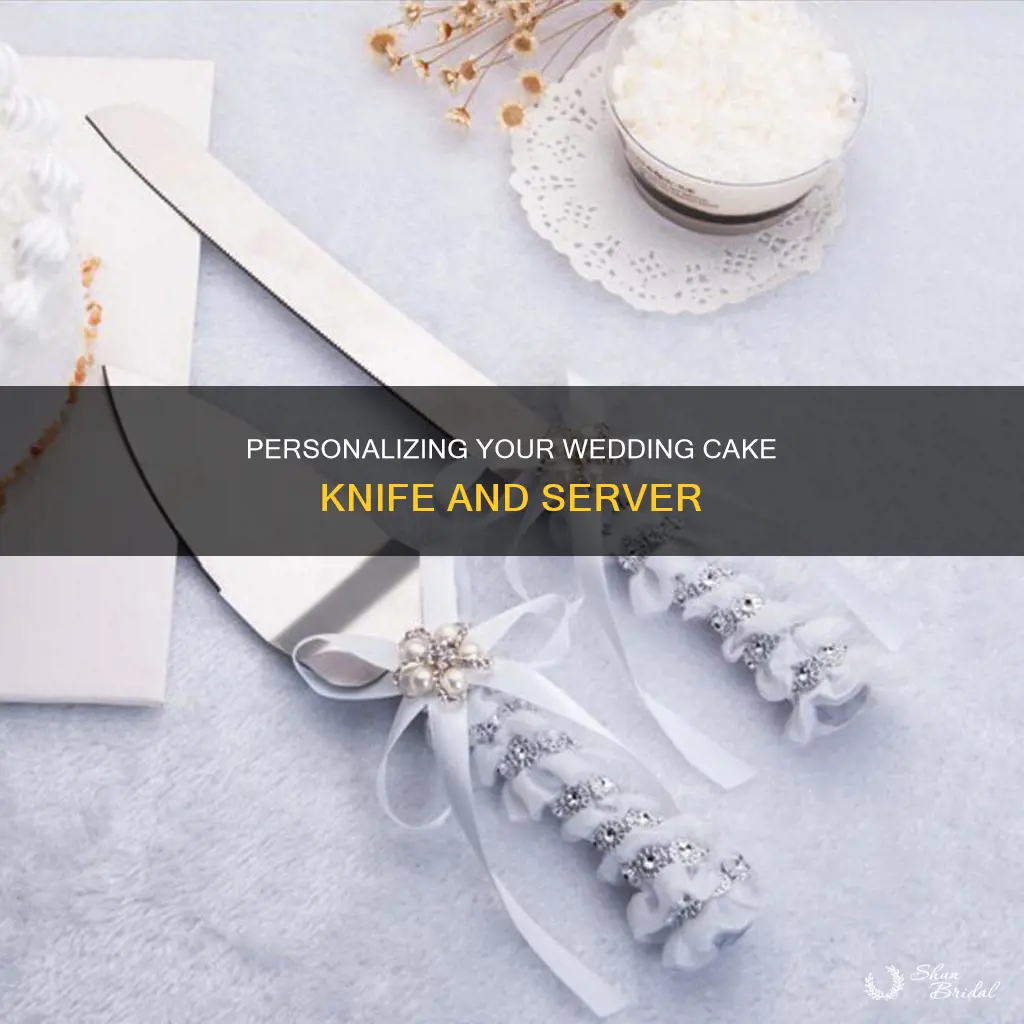 how to decorate a wedding cake knife and server