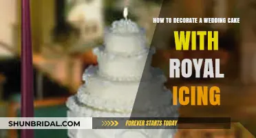 Elegant Royal Icing Techniques for Stunning Wedding Cake Decorations