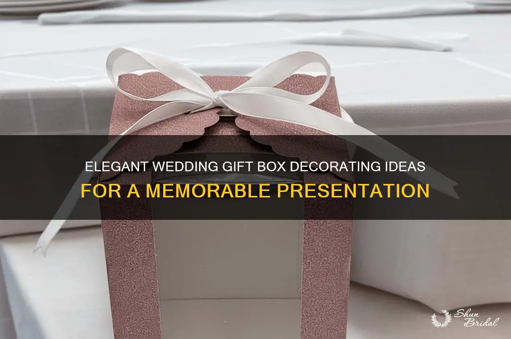 how to decorate a wedding gift box