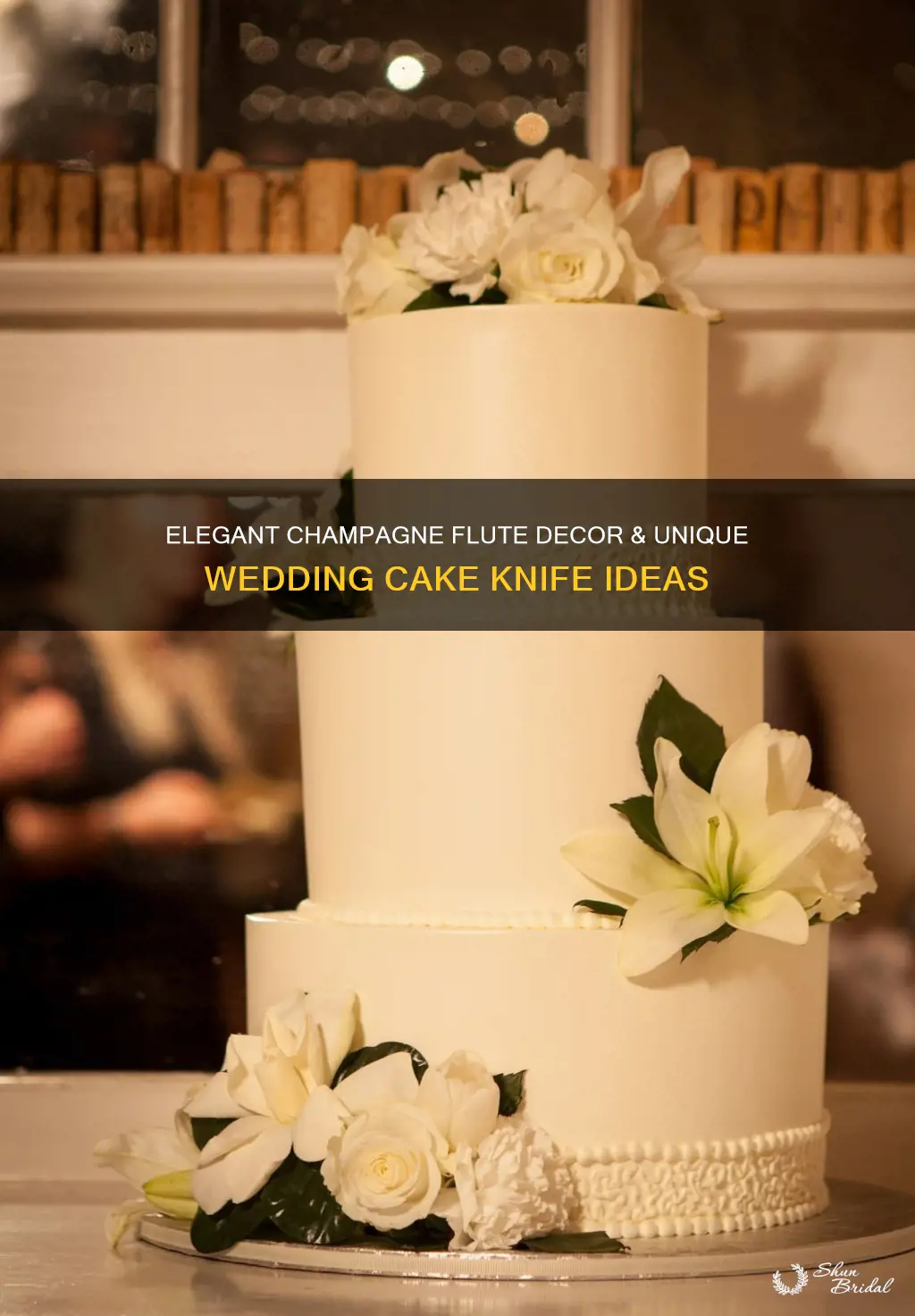 how to decorate champaigne fleets and wedding cake knife ideas